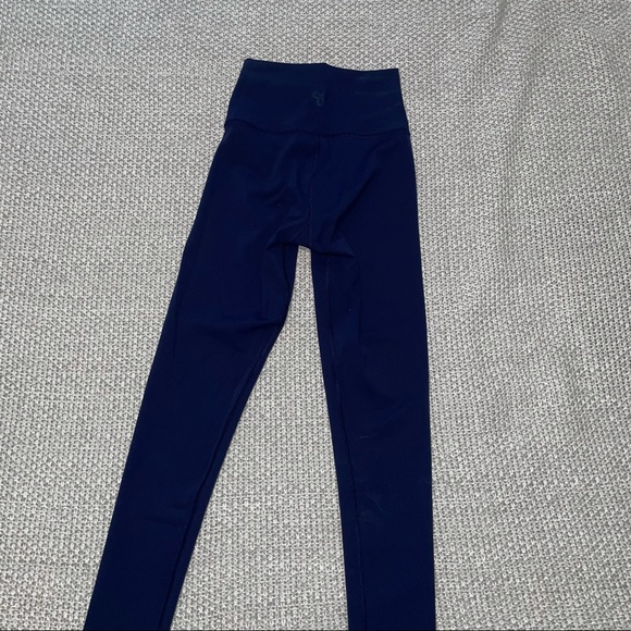 NWOT Aritzia TNA Slick High Rise 7/8 Leggings - Picture 3 of 4